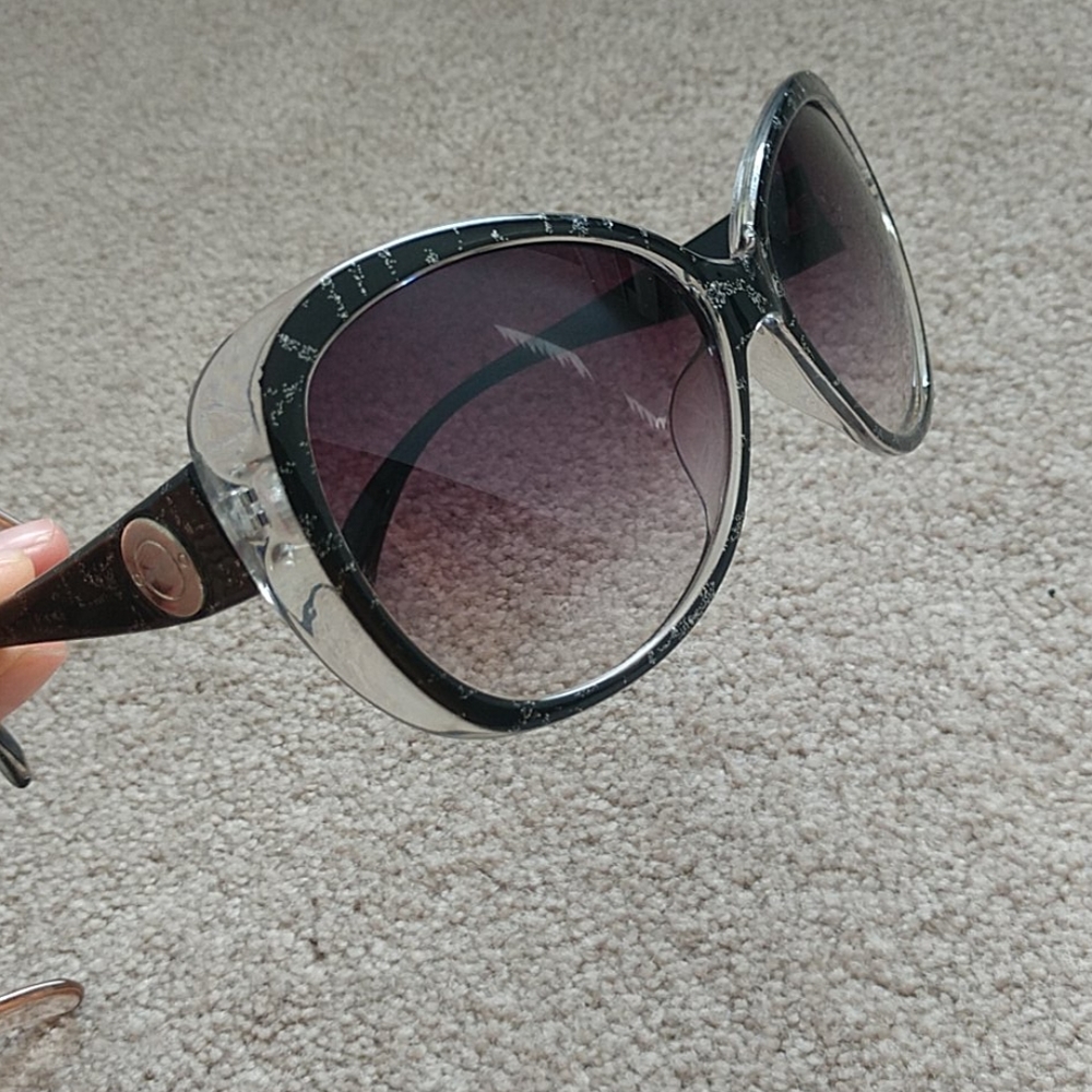 Sunglasses - Picture 5 of 6